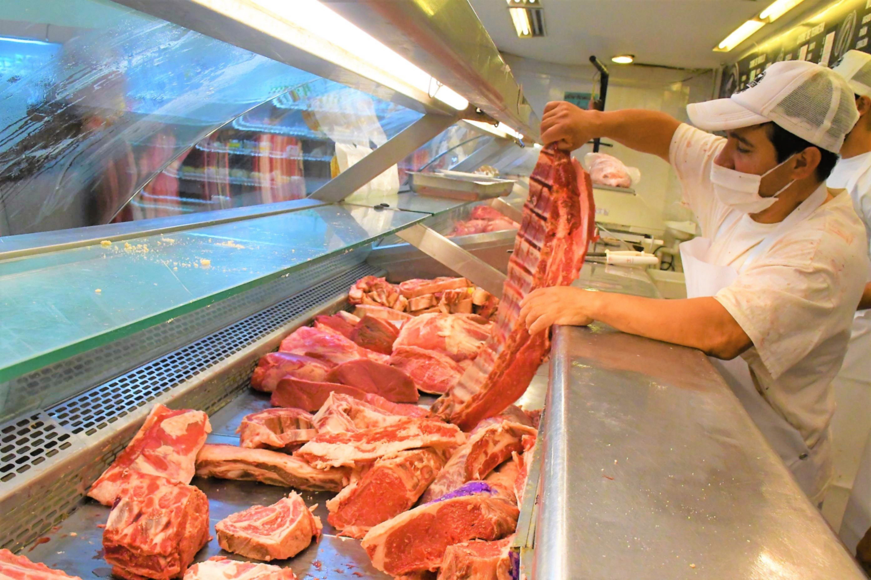 La semana que viene habría desabastecimiento  de carne en las góndolas