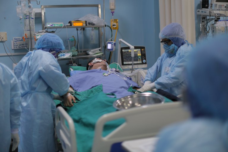 La advertencia de los infectólogos ante el récord de muertos por COVID-19 en Argentina: “Hay que tomar conciencia porque se puede poner peor”