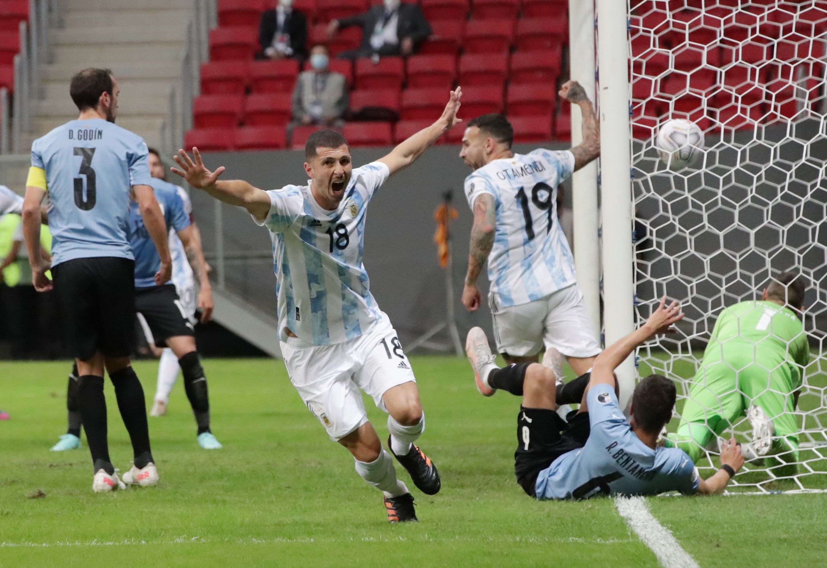 Copa América: Argentina enfrenta a Paraguay y buscará seguir cómo líder
