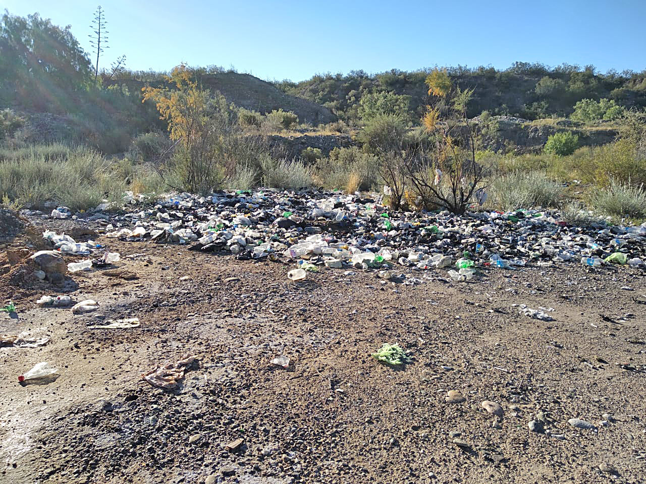 Lugar en inmediaciones del dique El Tigre  parece un basural