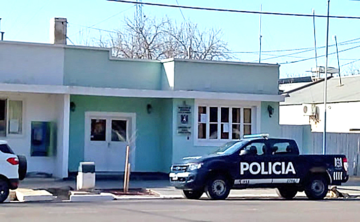 Bowen: investigan maltrato animal  y la muerte de un perro