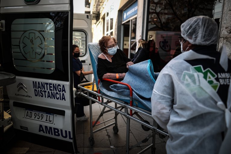 Preocupación: ¿Por qué hay muertos por COVID-19 que ya estaban vacunados con dos dosis?