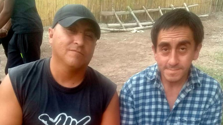 Estuvo 27 años encerrado en silencio en su casa y volvió a hablar por miedo a morir: una historia feroz de bullying en San Juan