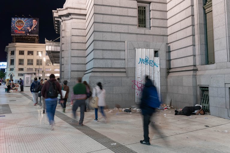 Encuesta: 7 de cada 10 argentinos creen que están peor que hace un año y que el futuro es aún más desesperanzador