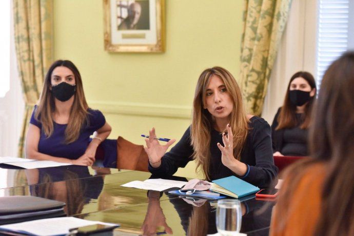 Argentina podría contar con vacunas Suptnik V fabricadas en el país a fines de junio