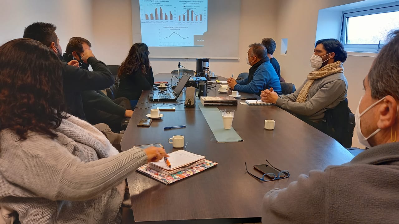 Cerezas: Economía convocó a referentes y entidades representativas del sector