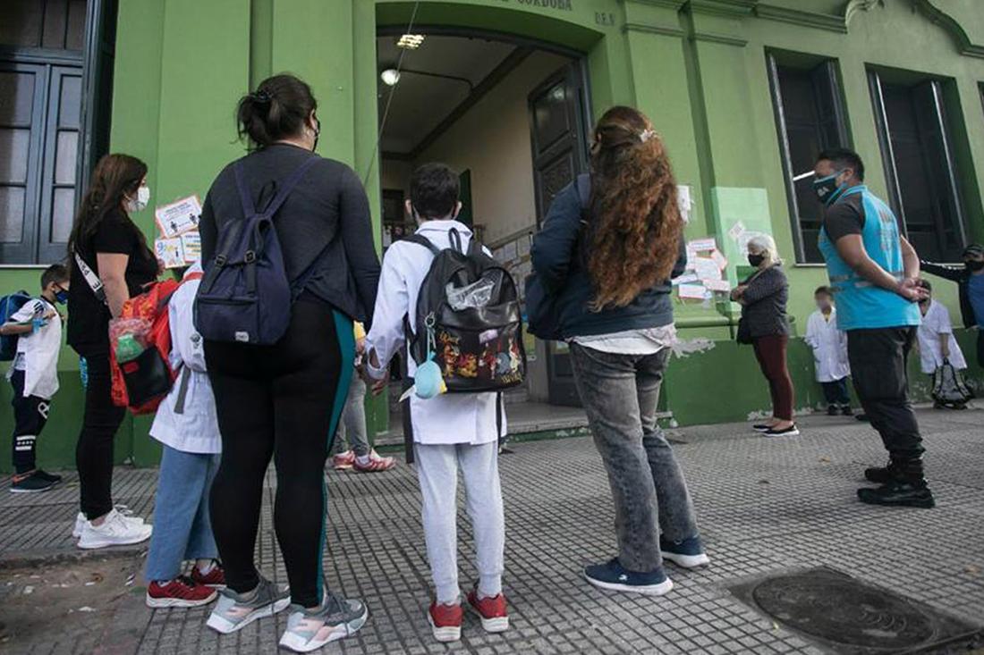 Es oficial: Alumnos tendrán que aprobar el 70% de los contenidos para pasar de grado o año
