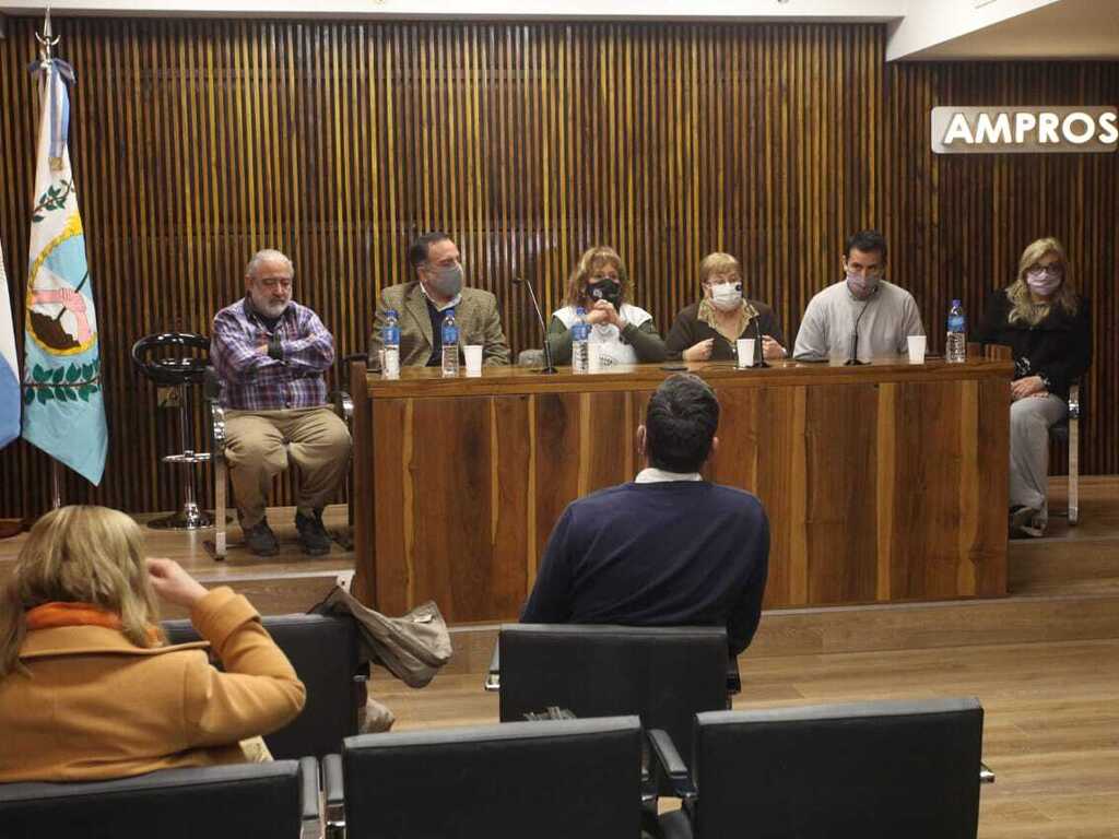Gremios estatales convocaron a una marcha conjunta para hoy