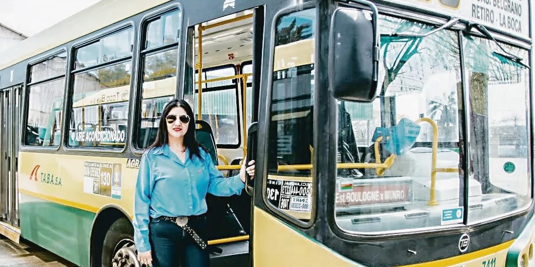 Abrieron la inscripción para conducir colectivos a todas las mujeres del país: no pagarán licencia