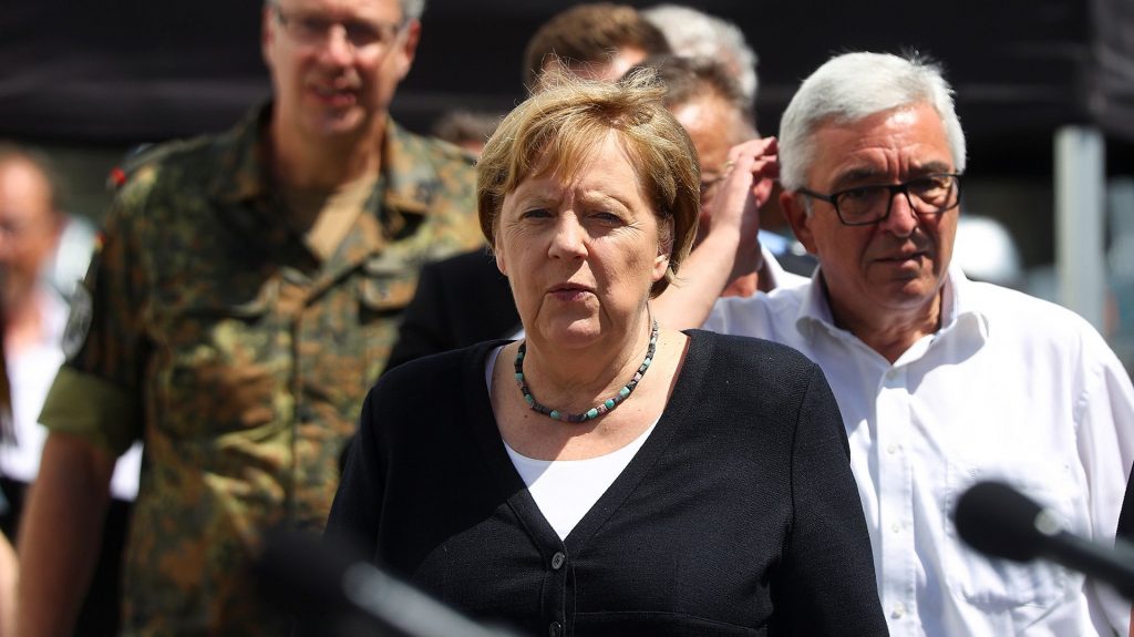 Angela Merkel visitó a una de las zonas afectadas por las inundaciones: “Debemos ser más rápidos en la lucha contra el cambio climático”