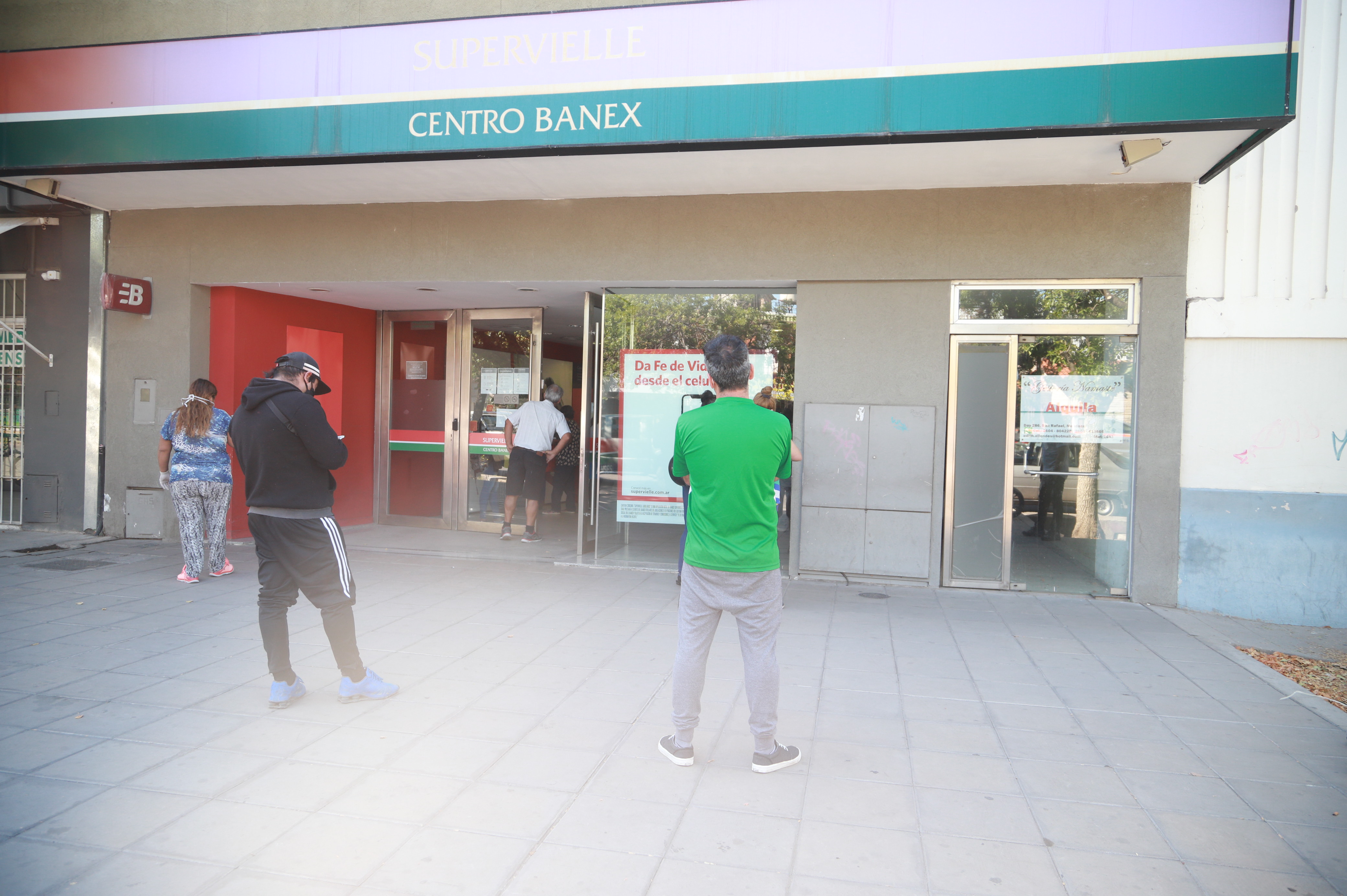 Bancarios advierten sobre  intento de cierre de sucursales  del banco Supervielle en San Rafael