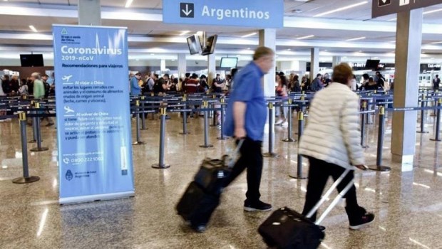 Alarma y preocupación: Confirmaron dos casos de coronavirus de la variante Delta en el país