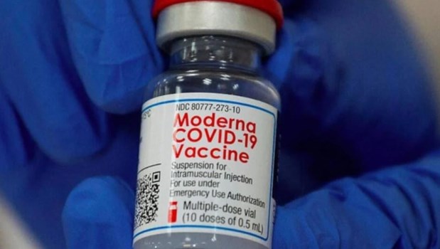 El Gobierno firmó un contrato con Moderna por 20 millones de dosis