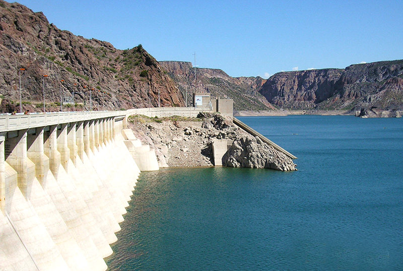 Embalses sureños presentan  un poco más agua que el año pasado