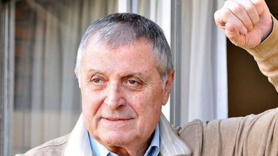 El drama de  Gino Renni a un mes de su internación por coronavirus: «Están esperando a despertarlo para ver cómo reacciona»