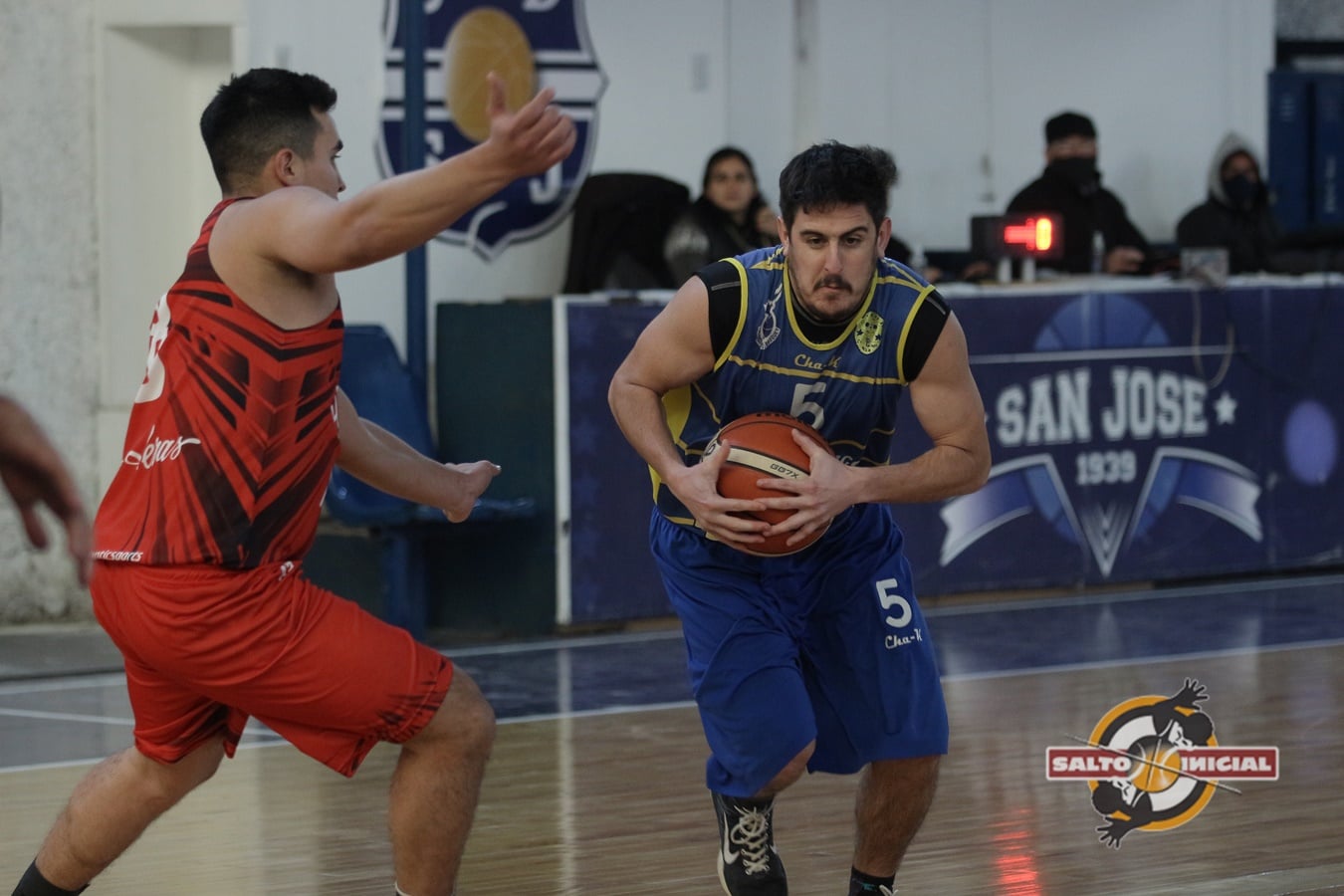 Básquet: Huracán se metió en los playoffs del torneo mendocino y espera rival