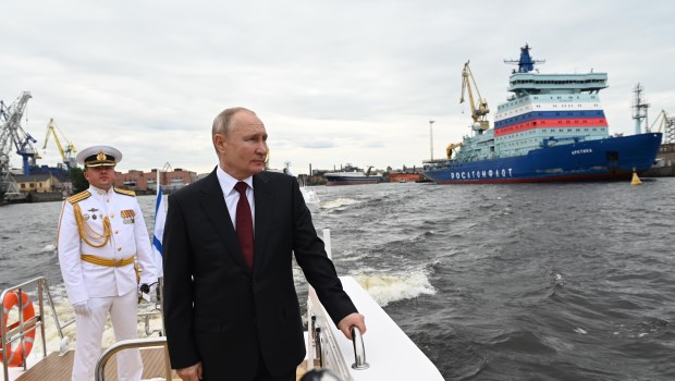 «La Armada rusa puede dar un golpe militar a cualquier adversario», la frase de Putin que pone en alarma a Europa
