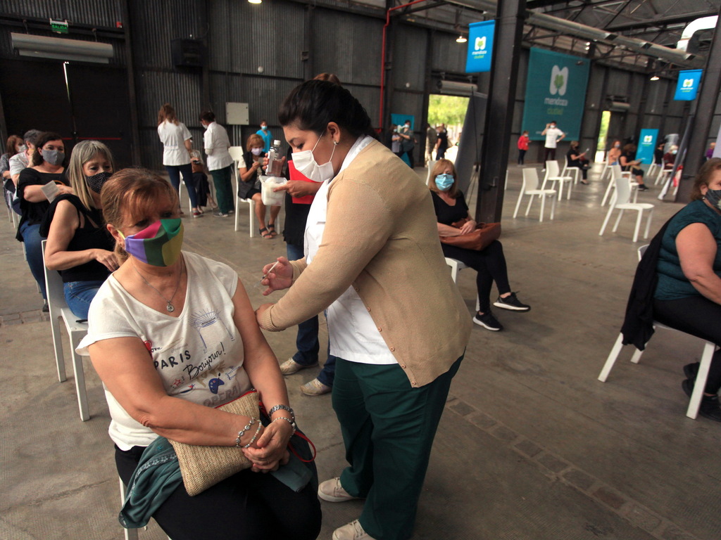 Mendoza, a punto de alcanzar el millón de personas vacunadas contra el coronavirus