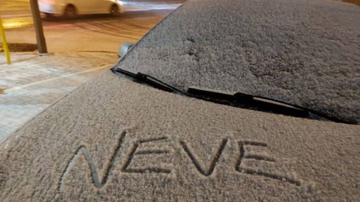 Nieve en Brasil: las imágenes y videos de una ola polar histórica