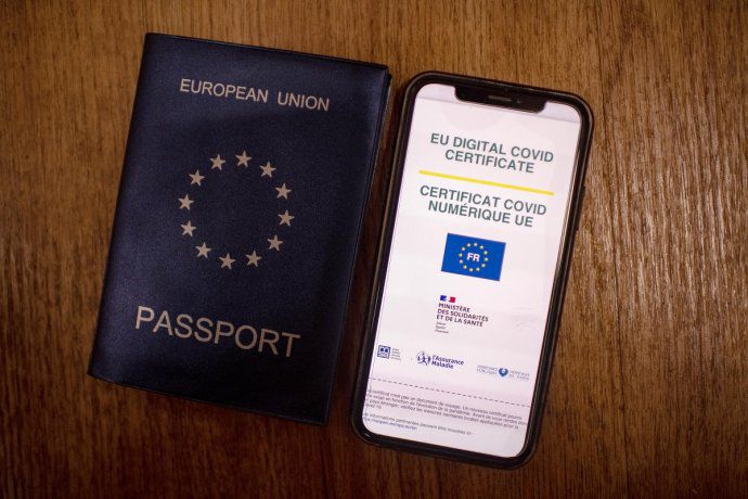 Rige el certificado sanitario en Europa: qué vacunas autoriza y cómo funciona