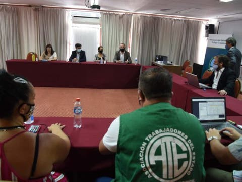 Salarios: la oferta del Gobierno no convence a los gremios