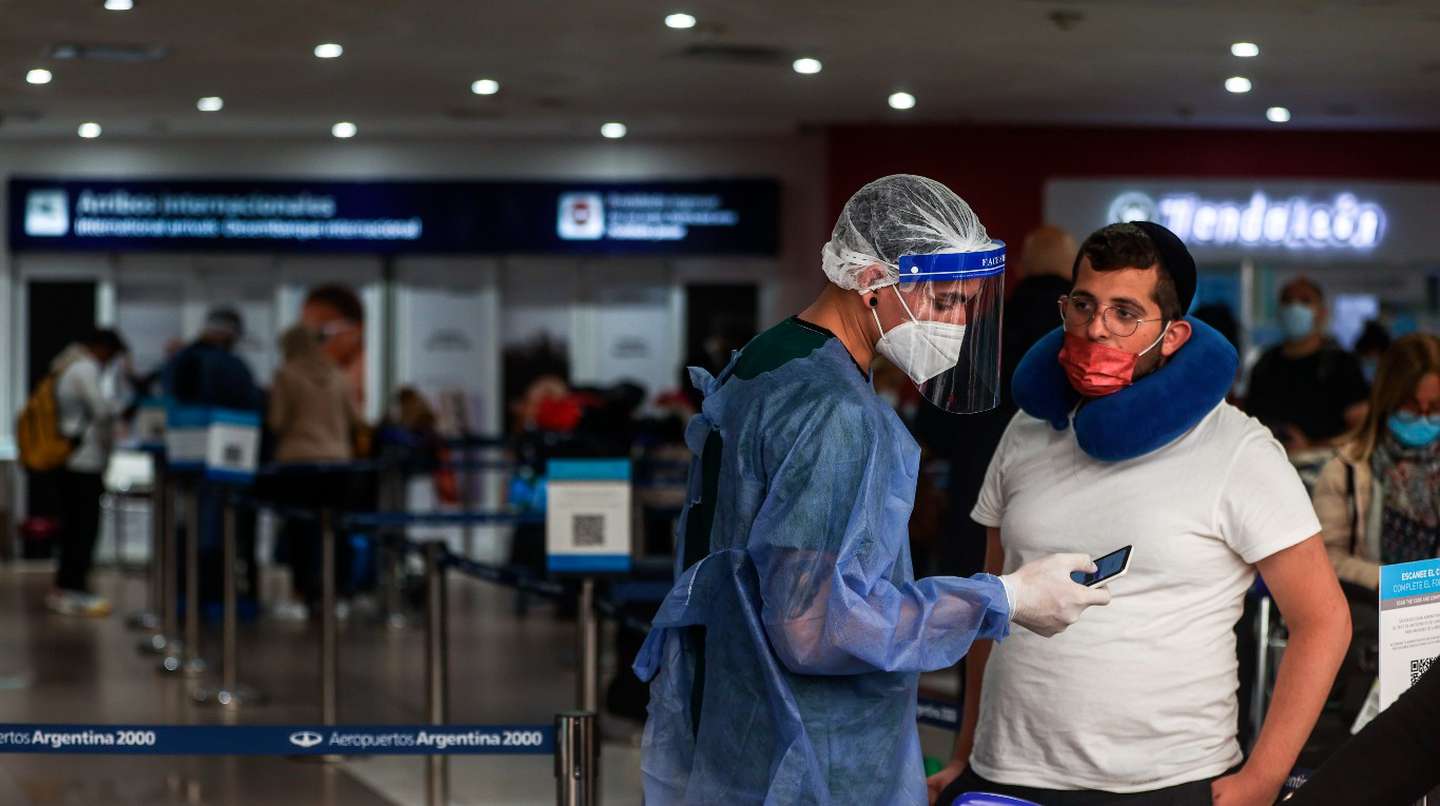 “La variante Delta será de circulación comunitaria en agosto”: el pronóstico de uno de los asesores del Gobierno