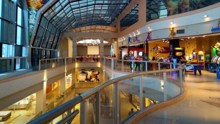 Un shopping de Jujuy negó el ingreso a una familia que llevaba un perro de asistencia