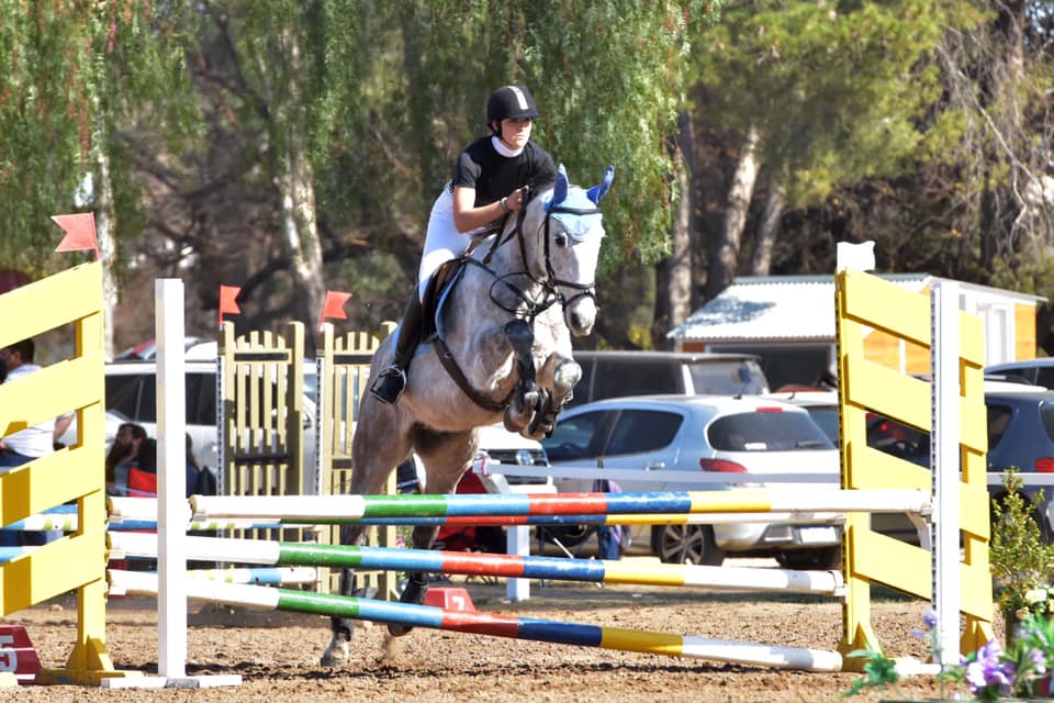 Sanrafaelinos participaron en el 60° torneo de saltos hípicos «Centro de la República»