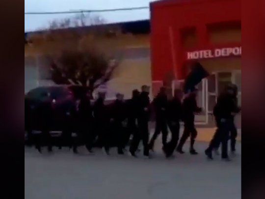 El polémico entrenamiento de la Infantería de Chubut: «Piquetero, ten cuidado, a tu villa entraré»