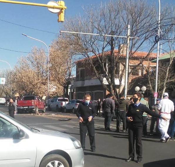 Accidente vial en plena ciudad de San Rafael involucró a cinco vehículos