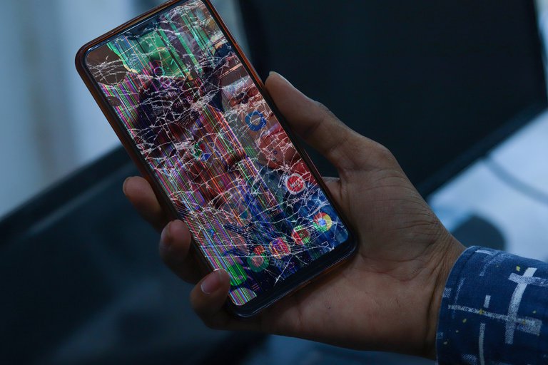 Aprenda cómo disimular un rayón en la pantalla del celular o tablet