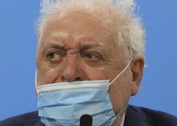 “Caradura y chorro”: Ginés González García tuvo que abandonar un restaurante entre gritos e insultos