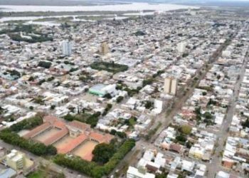 Conmoción en la provincia de Buenos Aires: un hombre violó la perimetral que tenía su expareja y la apuñaló a ella y a su hija