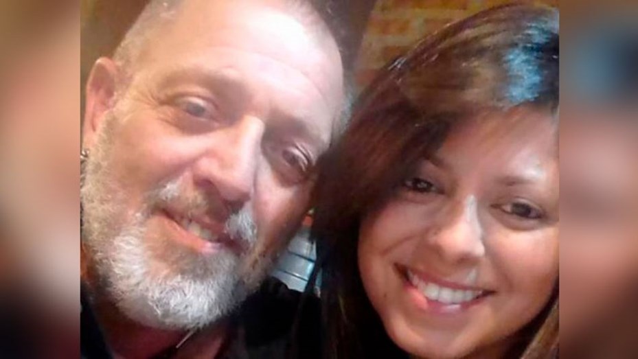 «El presidente no puede estar más a cargo de la Argentina», dijo el padre de la joven que murió de cáncer y no la pudo despedir