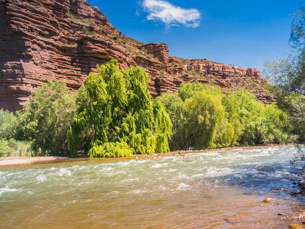 El Atuel también  postergó la vuelta  del agua a su cauce