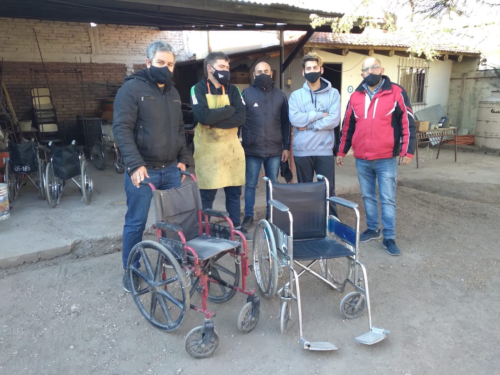 Estudiantes de la  Escuela Especial  Chimeno Codó  repararon sillas de ruedas