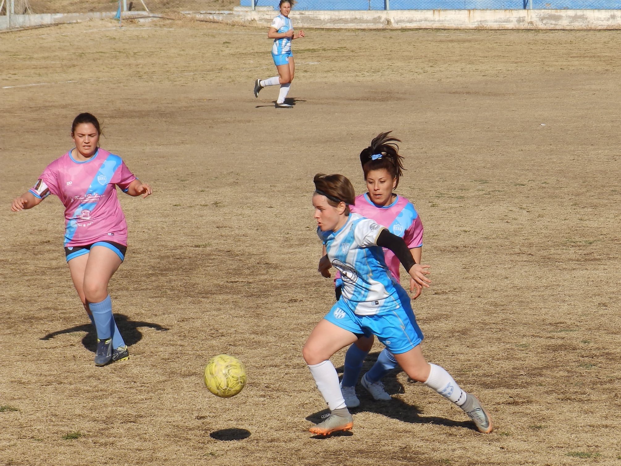 El campeonato de fútbol femenino tuvo en juego una nueva fecha
