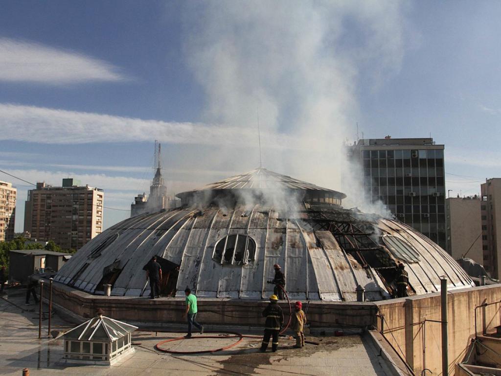 Incendio en el ECA: condena millonaria a ex funcionarios y empresarios