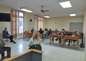 Detalles sobre el programa educativo  sobre juicios por jurados