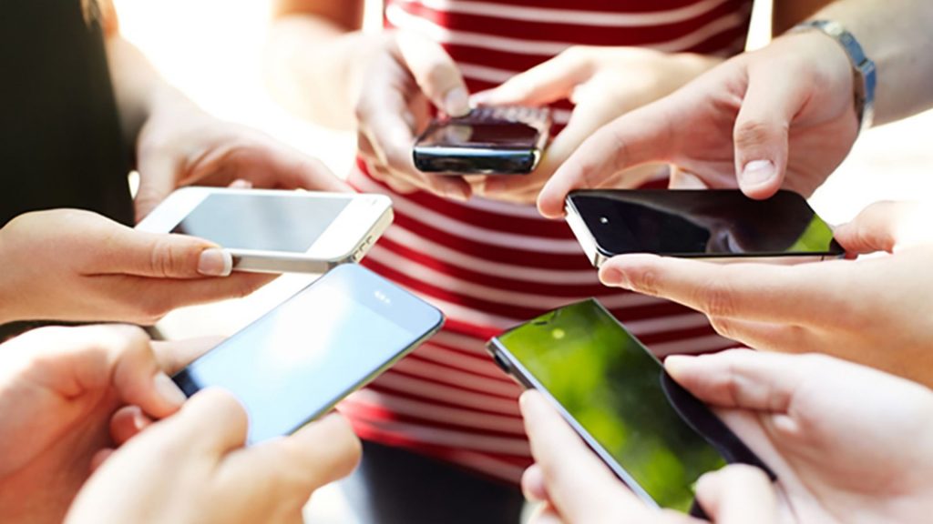 La lista de videojuegos que estarían usando el micrófono del celular para espiar