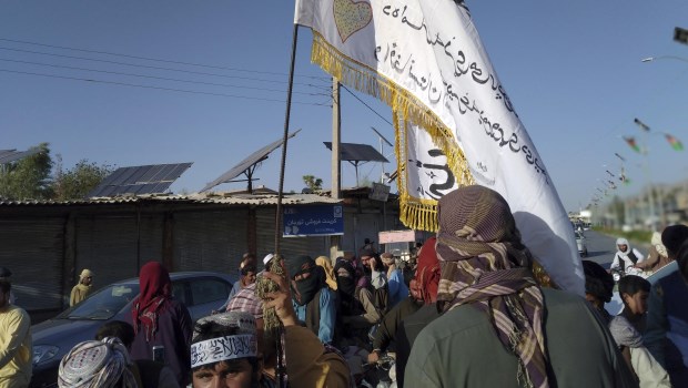 Los talibanes capturan la séptima capital provincial en menos de una semana