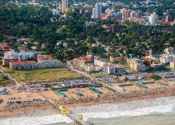 Millonaria evasión fiscal en balnearios VIP de Pinamar y Cariló: figuraban como baldíos 6 torres y 30 casas de lujo