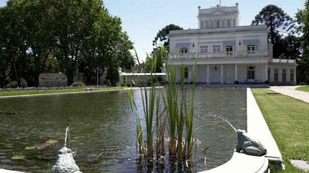 Impulsan una investigación contra Alberto Fernández por las visitas a Olivos durante la cuarentena