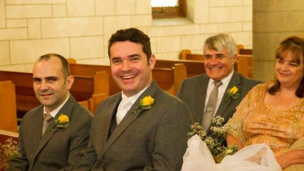 Perdió a sus padres y a su hermano por coronavirus: eran antivacunas