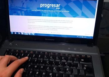 Asisten a interesados en inscribirse en el Plan Progresar