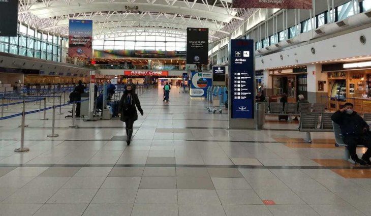 Su papá la secuestró y tras cinco meses volvió a Argentina