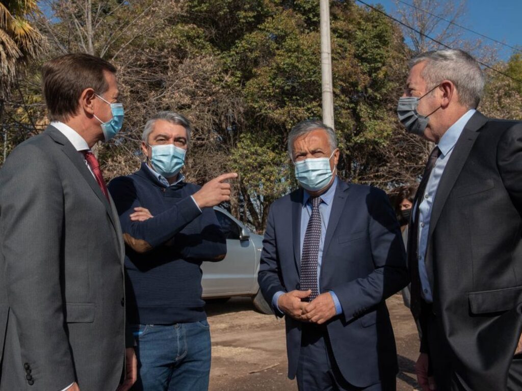 Suarez, Cornejo y Cobos cuestionaron al juez Bento por las colectoras del PJ