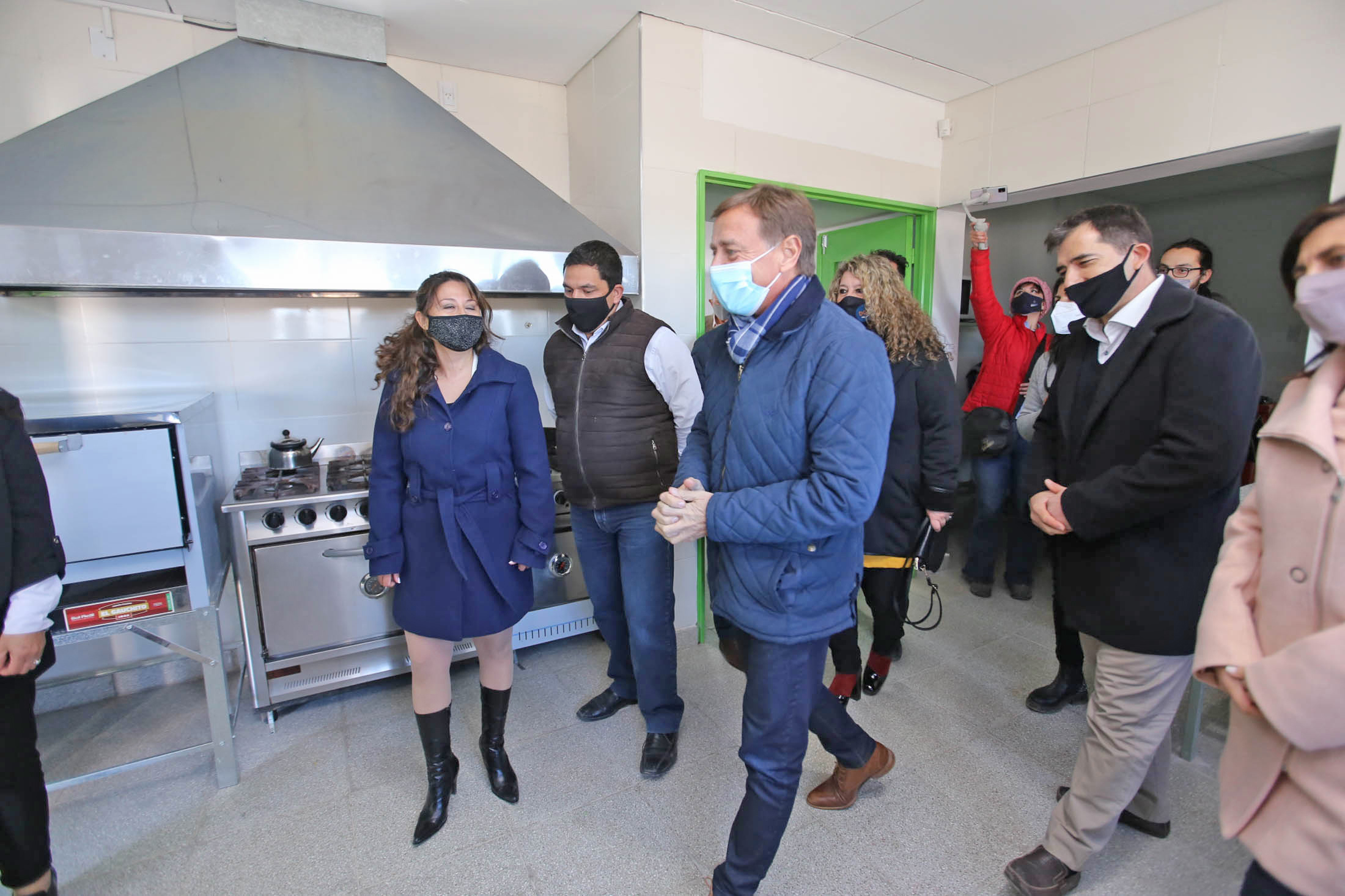 Suarez inauguró una escuela  en Malargüe y dijo: “A pesar  de los obstáculos, Portezuelo  sigue adelante”
