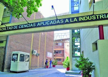 Implementan un sistema bimodal de enseñanza y aprendizaje en la UNCuyo