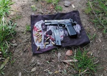 Una mujer se defendió con una pava cuando fue atacada por dos asaltantes